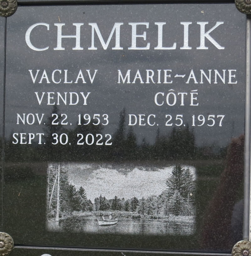 Headstone image of Chmelik