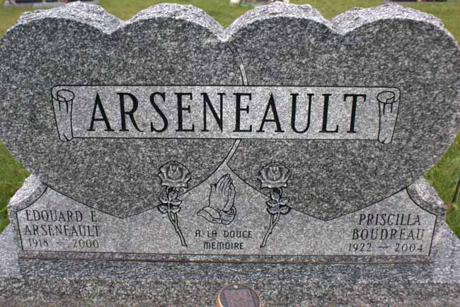 Headstone image of Carrière-Arseneault