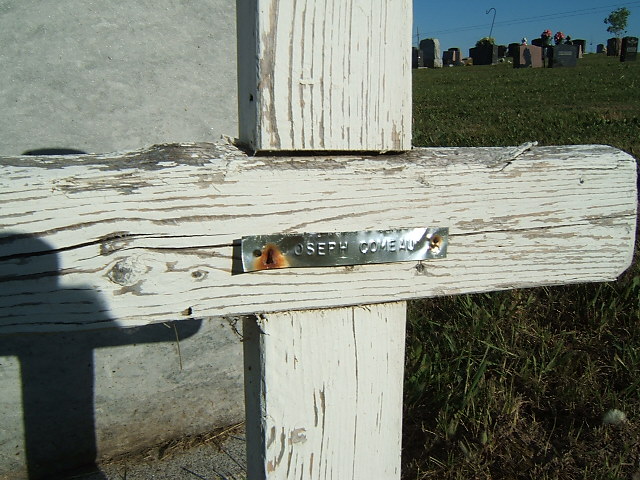 Headstone image of Comeau