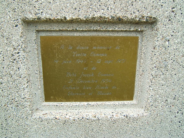 Headstone image of Comeau