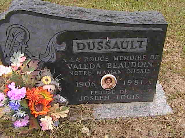 Headstone image of Dussault