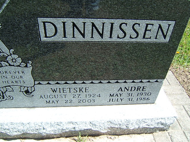 Headstone image of Dinnissen