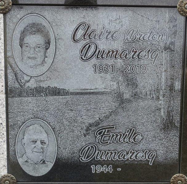 Headstone image of Dumaresq