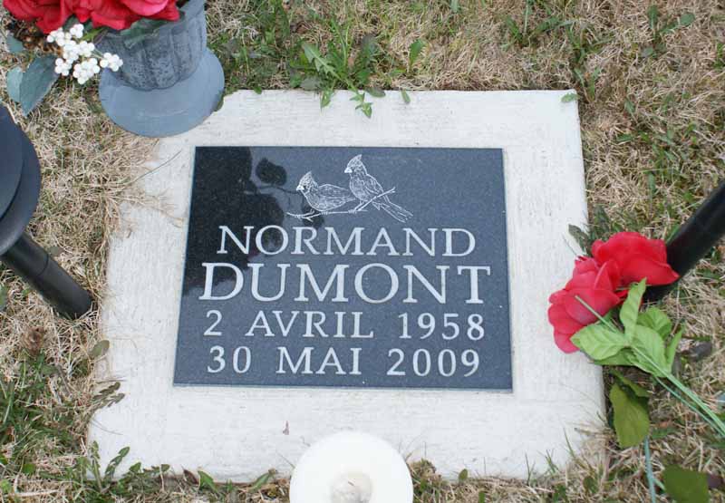 Headstone image of Dumont